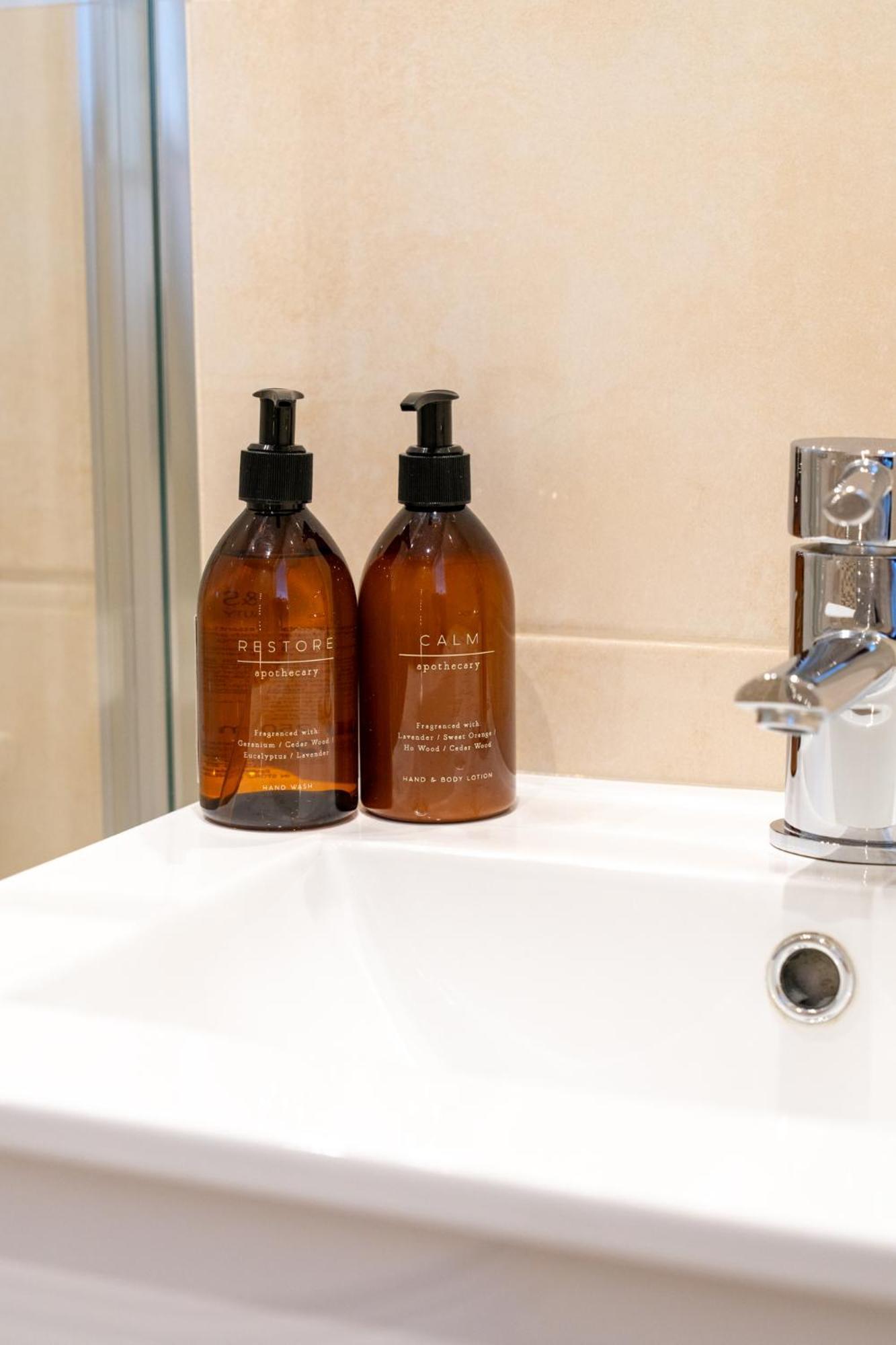 Trethvor House Ensuite Double Room With Free Parking In Quiet Residential Area Padstow Ngoại thất bức ảnh